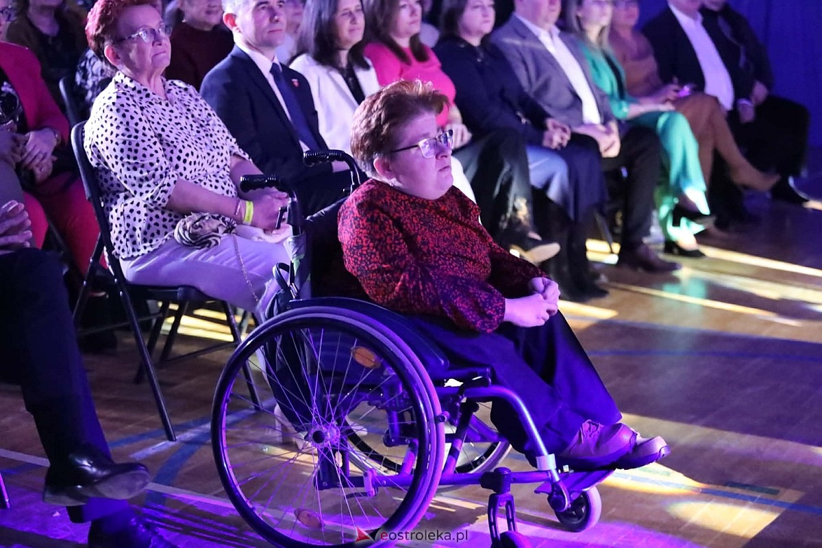 „Kobiety polskiej estrady” w Olszewie-Borkach [8.03.2026] - zdjęcie #18 - eOstroleka.pl