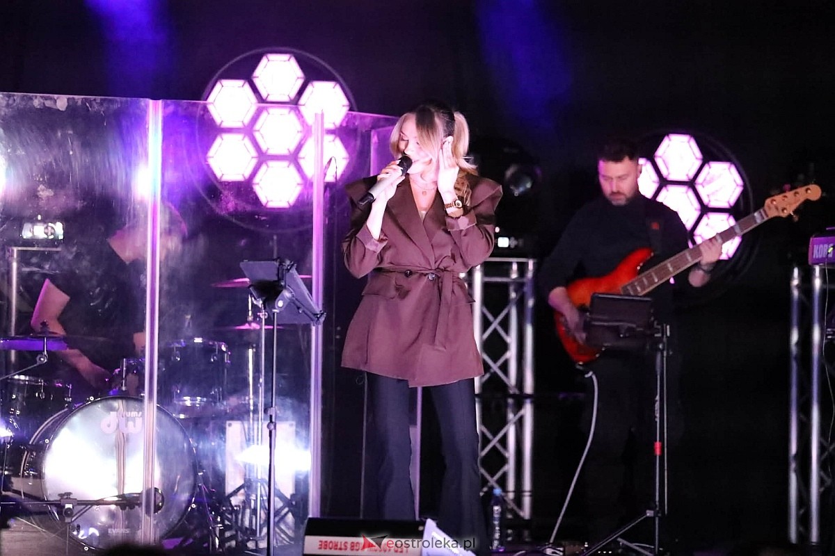 „Kobiety polskiej estrady” w Olszewie-Borkach [8.03.2026] - zdjęcie #10 - eOstroleka.pl