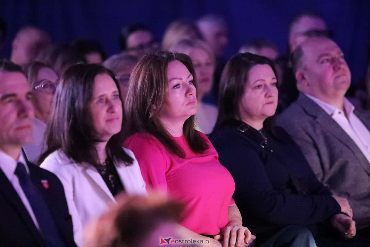 „Kobiety polskiej estrady” w Olszewie-Borkach [8.03.2026] - zdjęcie #7 - eOstroleka.pl