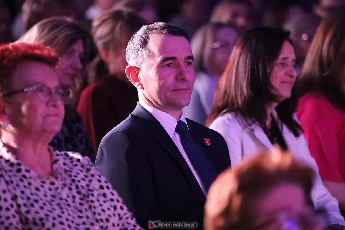 „Kobiety polskiej estrady” w Olszewie-Borkach [8.03.2026] - zdjęcie #6 - eOstroleka.pl