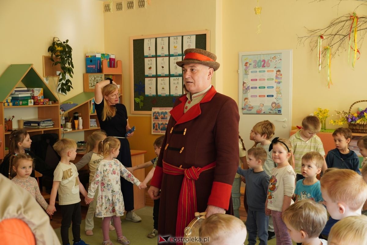 Tydzień Kultury Kurpiowskiej w PM nr 17 Kraina Misiów [10.03.2026] - zdjęcie #56 - eOstroleka.pl