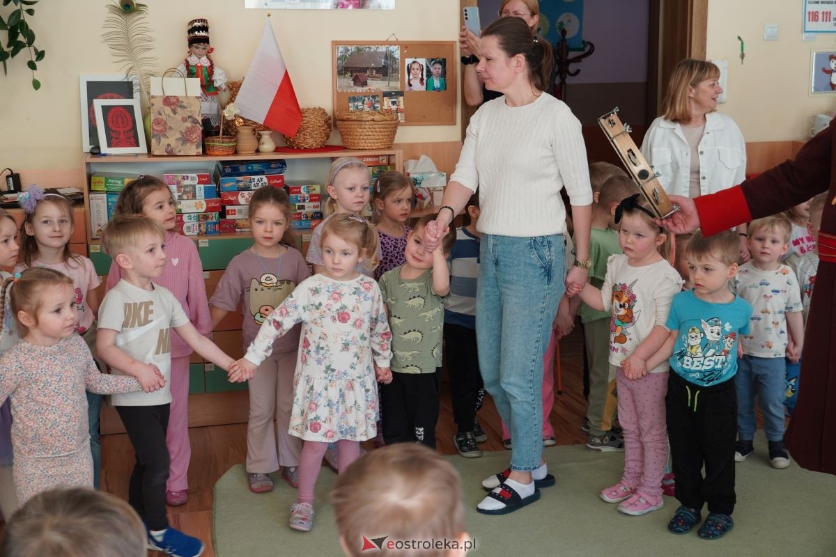Tydzień Kultury Kurpiowskiej w PM nr 17 Kraina Misiów [10.03.2026] - zdjęcie #53 - eOstroleka.pl