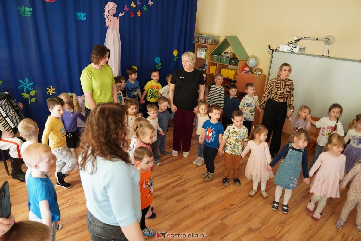 Tydzień Kultury Kurpiowskiej w PM nr 17 Kraina Misiów [10.03.2026] - zdjęcie #51 - eOstroleka.pl