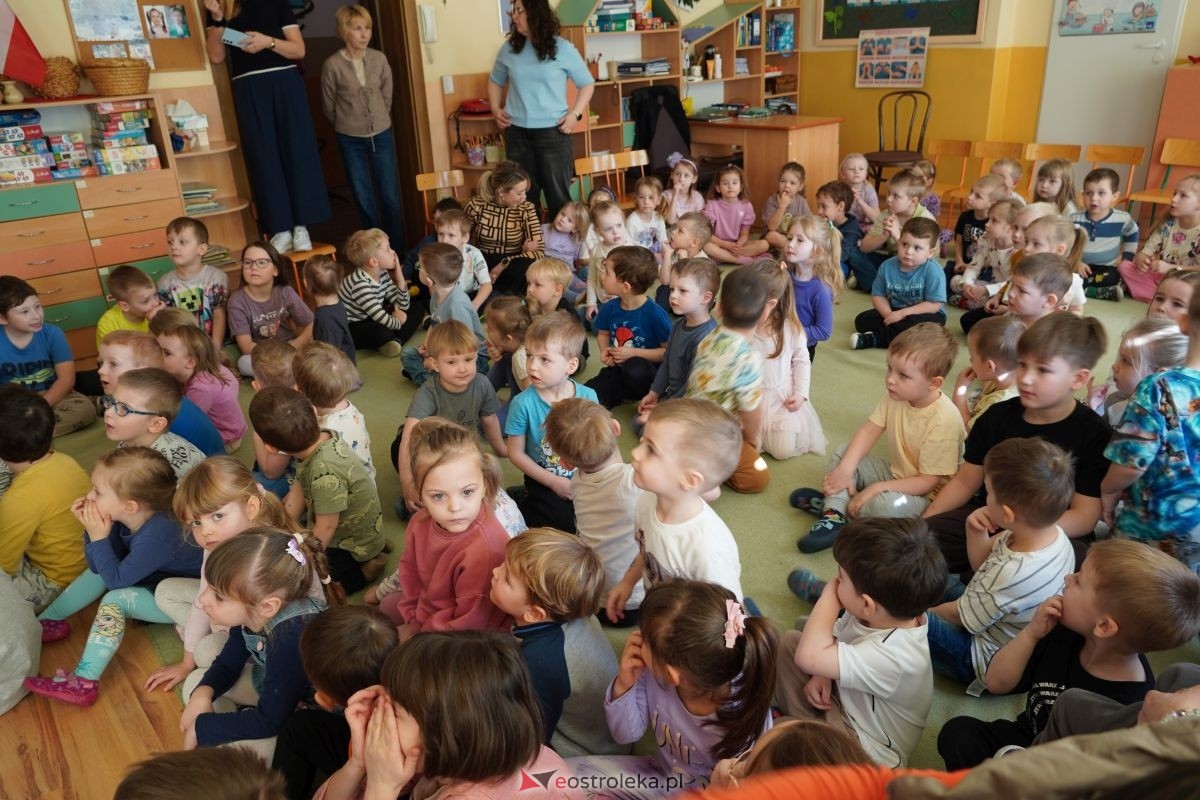 Tydzień Kultury Kurpiowskiej w PM nr 17 Kraina Misiów [10.03.2026] - zdjęcie #49 - eOstroleka.pl