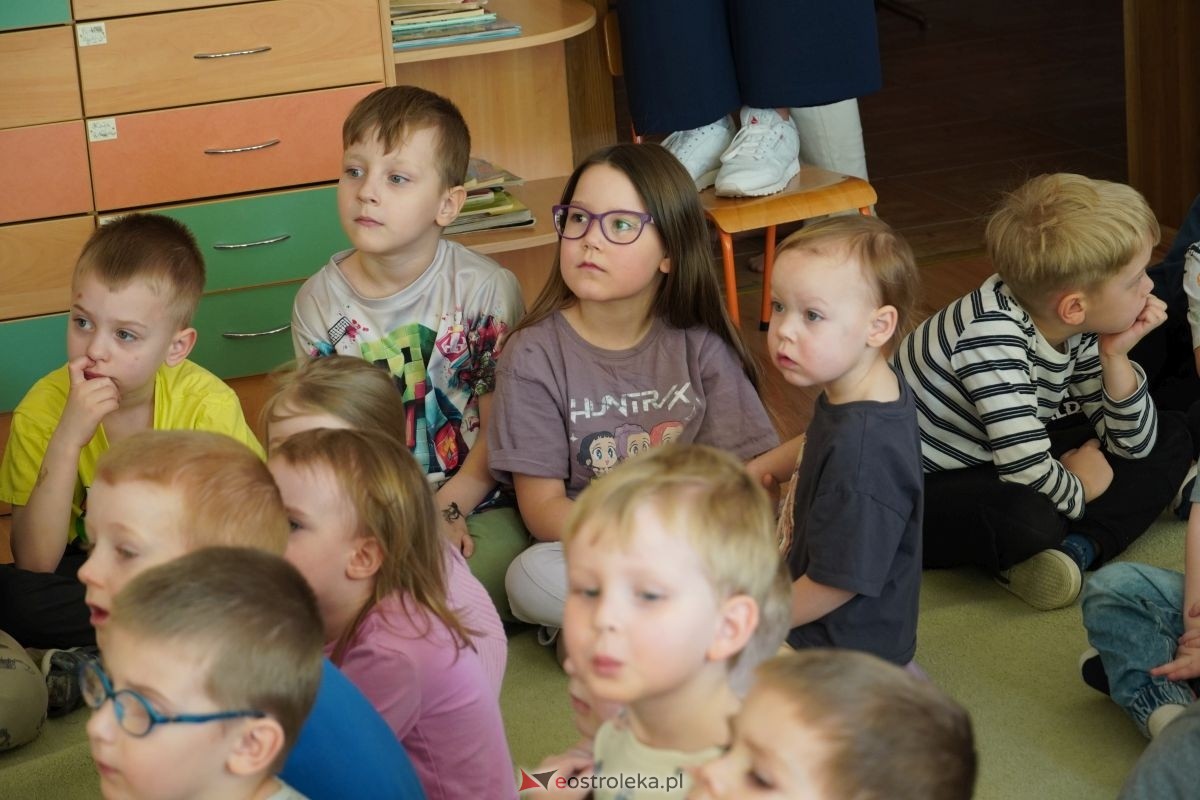 Tydzień Kultury Kurpiowskiej w PM nr 17 Kraina Misiów [10.03.2026] - zdjęcie #45 - eOstroleka.pl