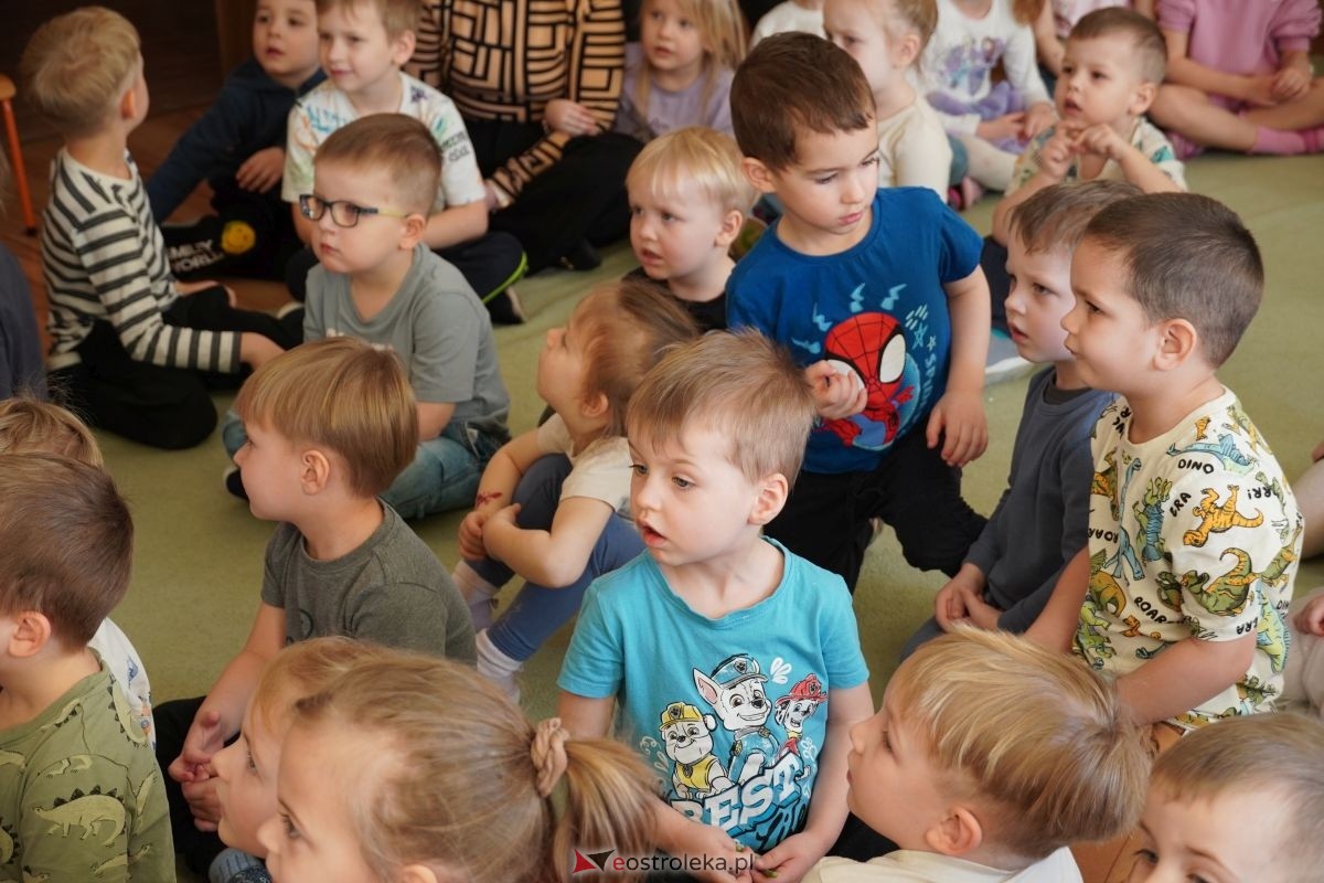 Tydzień Kultury Kurpiowskiej w PM nr 17 Kraina Misiów [10.03.2026] - zdjęcie #42 - eOstroleka.pl