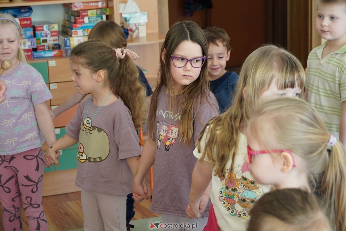 Tydzień Kultury Kurpiowskiej w PM nr 17 Kraina Misiów [10.03.2026] - zdjęcie #36 - eOstroleka.pl