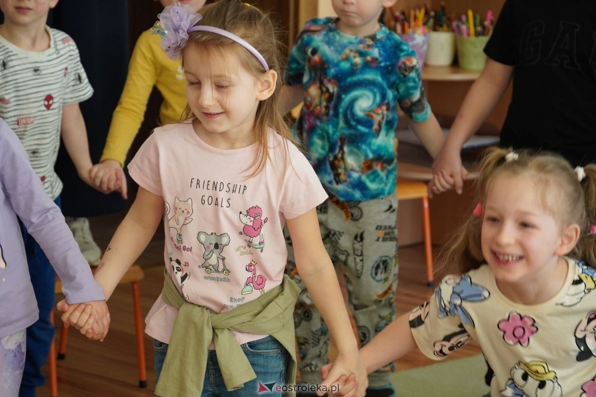 Tydzień Kultury Kurpiowskiej w PM nr 17 Kraina Misiów [10.03.2026] - zdjęcie #34 - eOstroleka.pl