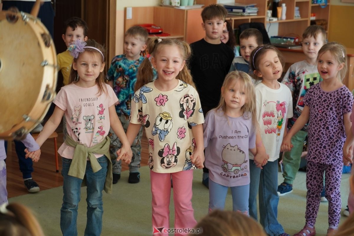 Tydzień Kultury Kurpiowskiej w PM nr 17 Kraina Misiów [10.03.2026] - zdjęcie #33 - eOstroleka.pl