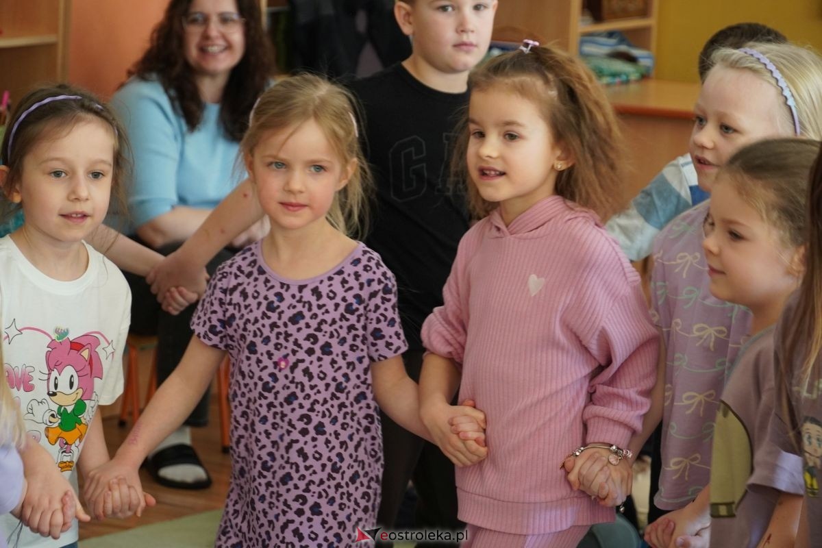 Tydzień Kultury Kurpiowskiej w PM nr 17 Kraina Misiów [10.03.2026] - zdjęcie #31 - eOstroleka.pl