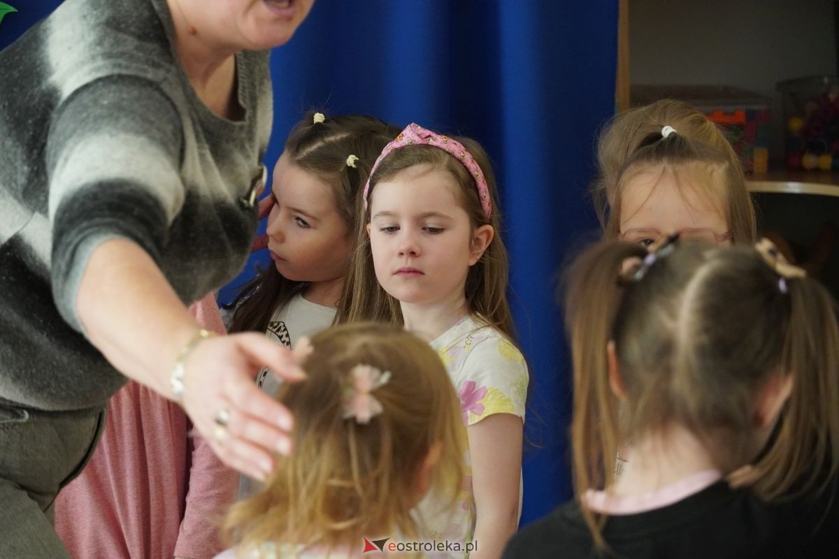 Tydzień Kultury Kurpiowskiej w PM nr 17 Kraina Misiów [10.03.2026] - zdjęcie #23 - eOstroleka.pl