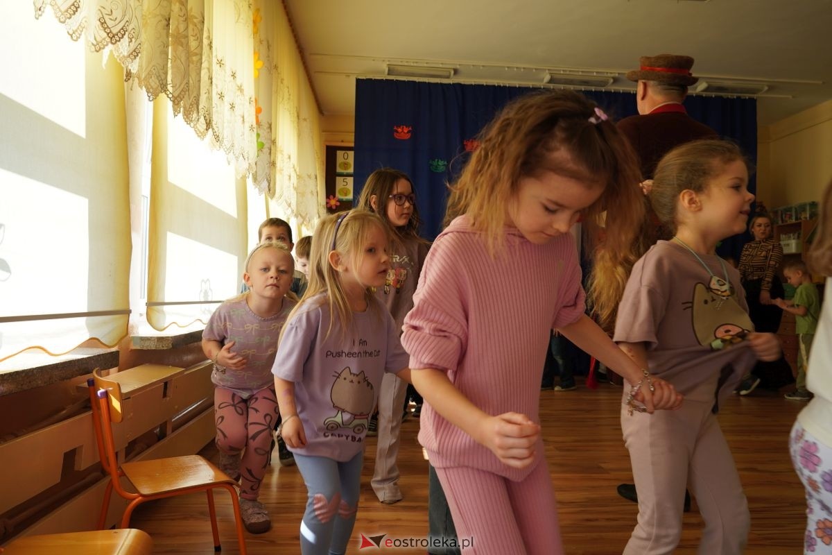 Tydzień Kultury Kurpiowskiej w PM nr 17 Kraina Misiów [10.03.2026] - zdjęcie #16 - eOstroleka.pl