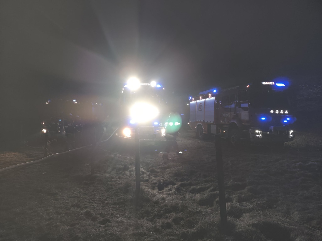 Pożary traw w powiecie ostrołęckim: Kunin, Kobylin, Goworówek, Żebry Ostrowy [10.03.2026] - zdjęcie #4 - eOstroleka.pl