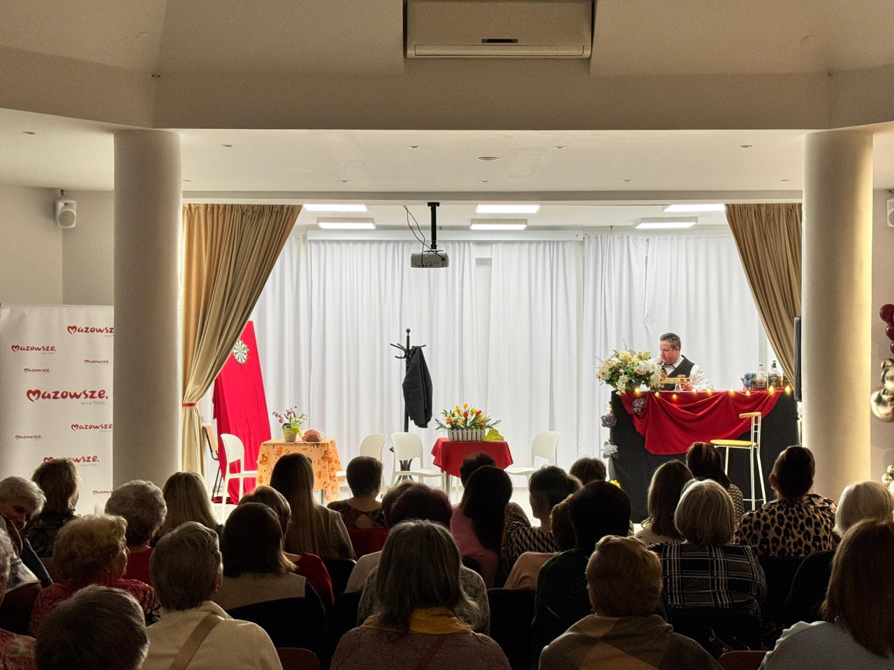 Spektakle Teatru DlaNiepoznaki w Baranowie [08.03.2026] - zdjęcie #14 - eOstroleka.pl