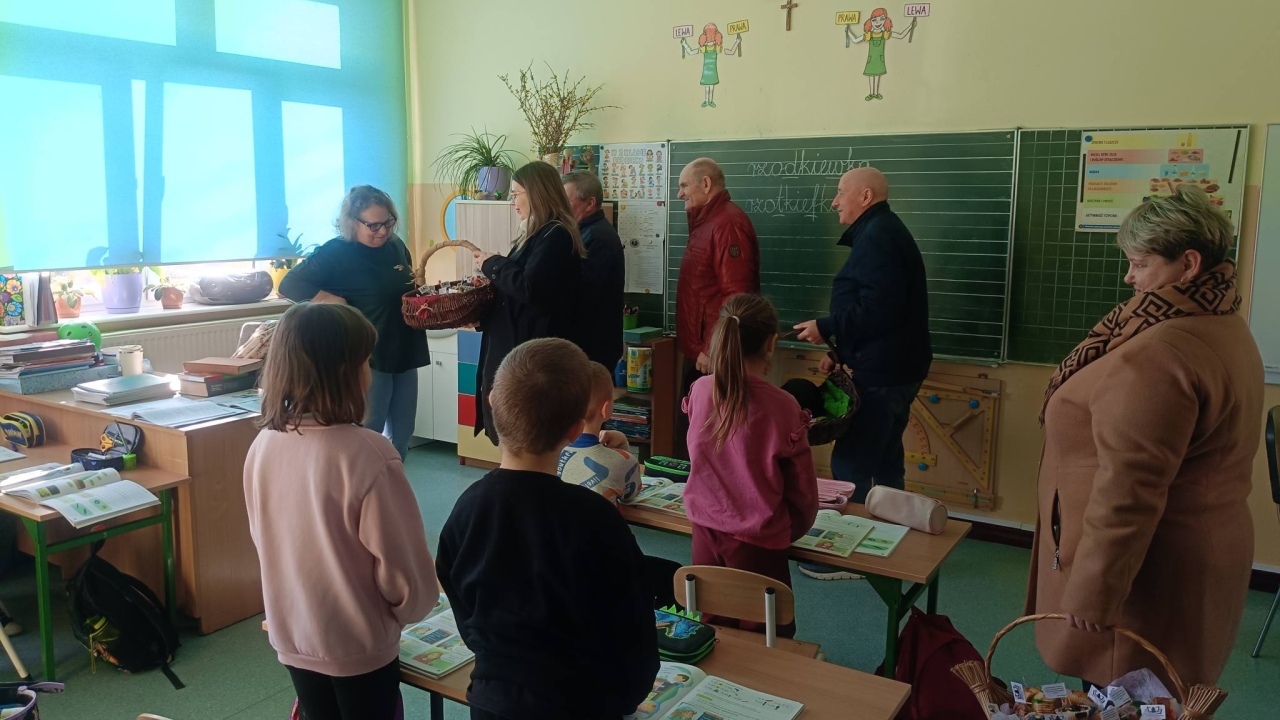 Trzecia edycja akcji „Babeczki dla Babeczek” w gminie Czarnia [06.03.2026] - zdjęcie #34 - eOstroleka.pl
