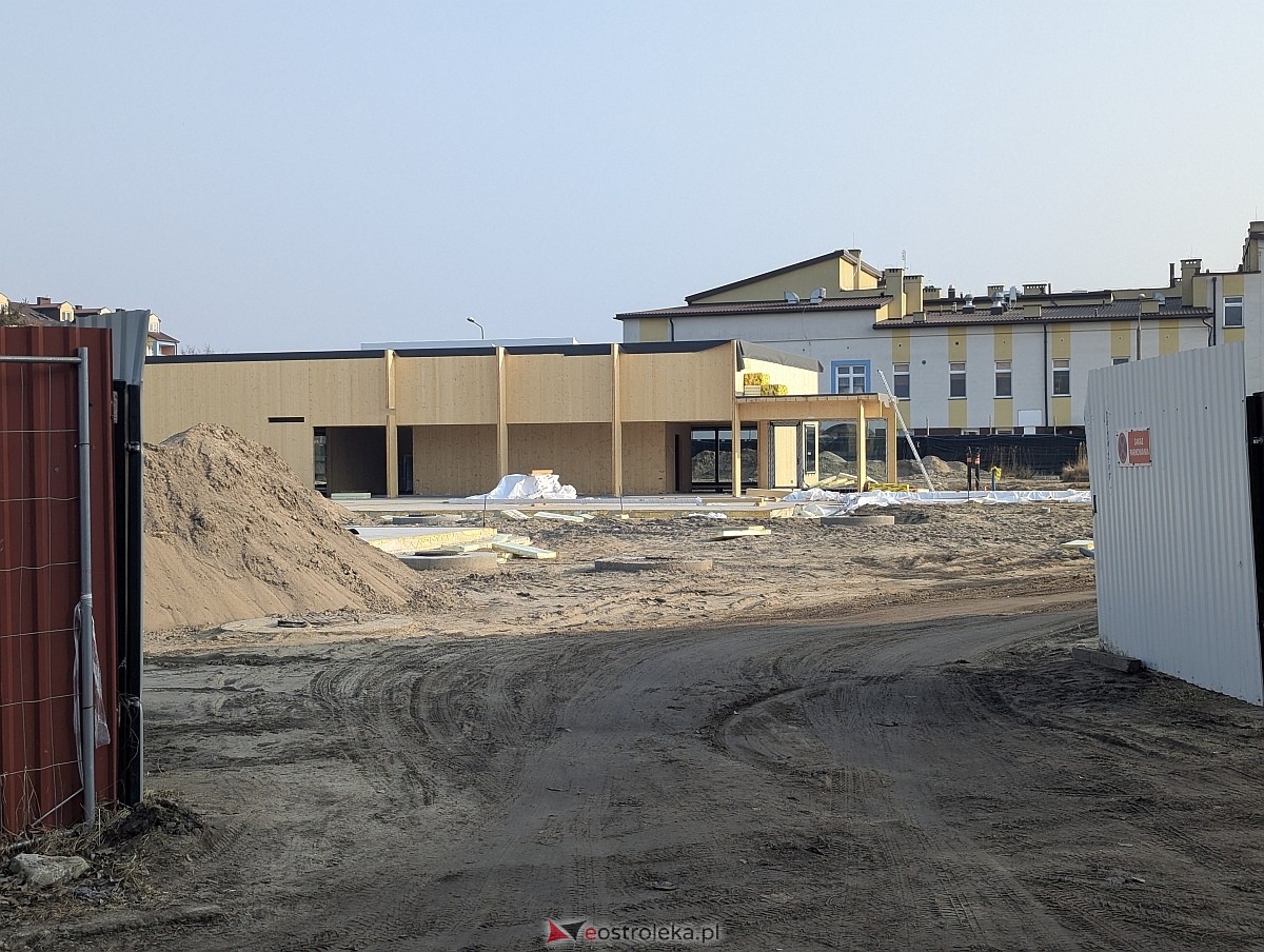 Budowa Zespołu Przedszkolnego nr 2 [11.03.2026] - zdjęcie #6 - eOstroleka.pl