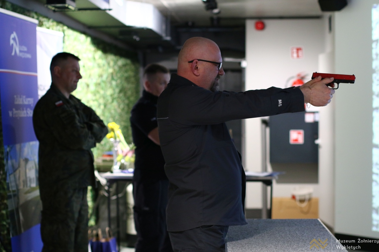 Finał Turnieju Strzeleckiego w Muzeum Żołnierzy Wyklętych [10.03.2026] - zdjęcie #32 - eOstroleka.pl