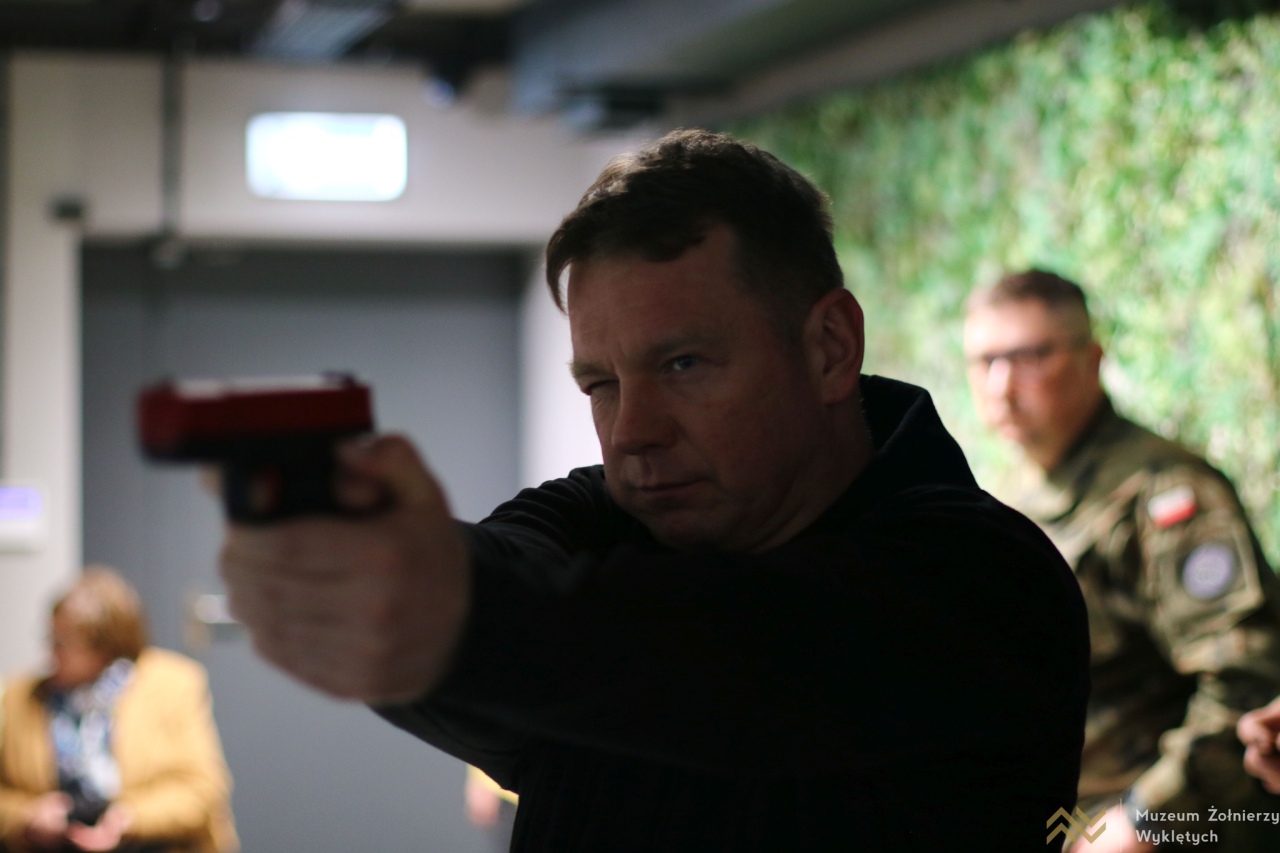 Finał Turnieju Strzeleckiego w Muzeum Żołnierzy Wyklętych [10.03.2026] - zdjęcie #21 - eOstroleka.pl