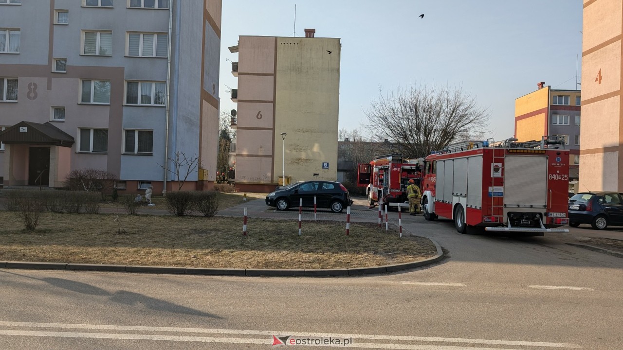 Akcja strażacka na Jaracza w ostrołęce [12.03.2026] - zdjęcie #6 - eOstroleka.pl