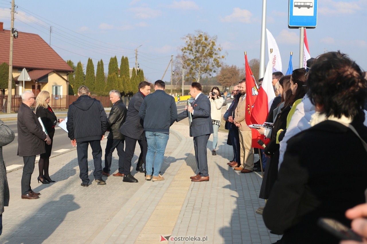 Otwarcie ronda w Gąsewie Poduchownym [13.03.2026] - zdjęcie #30 - eOstroleka.pl