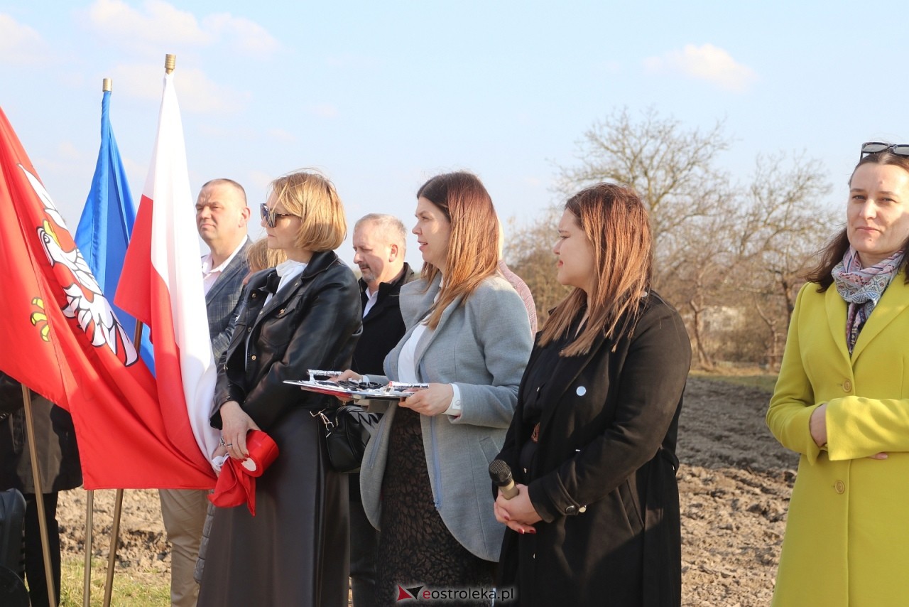 Otwarcie ronda w Gąsewie Poduchownym [13.03.2026] - zdjęcie #28 - eOstroleka.pl