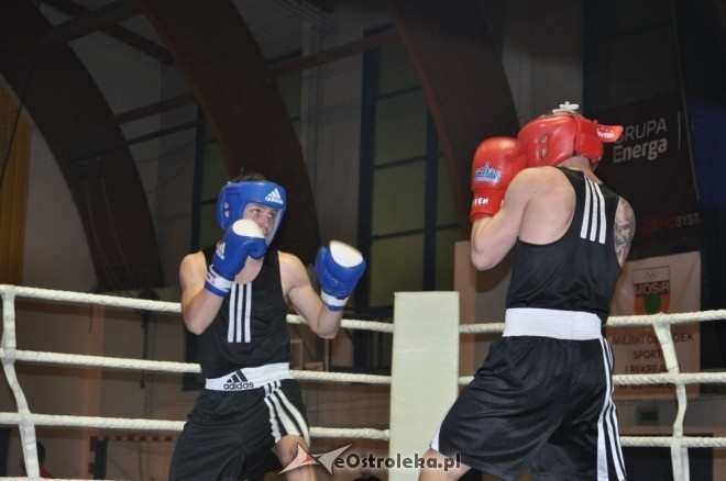 Puchar Polski Juniorów w Boksie - półfinały (19.11.2011) - zdjęcie #54 - eOstroleka.pl