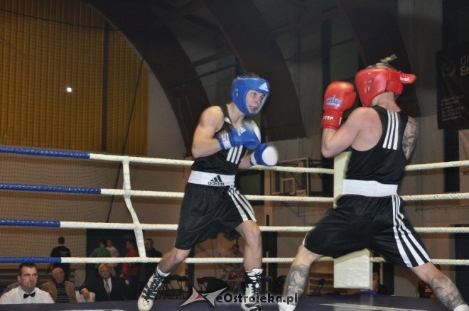 Puchar Polski Juniorów w Boksie - półfinały (19.11.2011) - zdjęcie #57 - eOstroleka.pl
