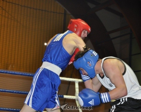 Puchar Polski Juniorów w Boksie - półfinały (19.11.2011) - zdjęcie #50 - eOstroleka.pl