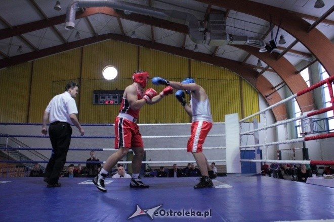 Puchar Polski Juniorów w Boksie - półfinały (19.11.2011) - zdjęcie #12 - eOstroleka.pl