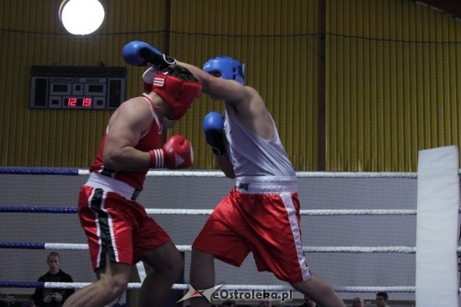 Puchar Polski Juniorów w Boksie - półfinały (19.11.2011) - zdjęcie #9 - eOstroleka.pl