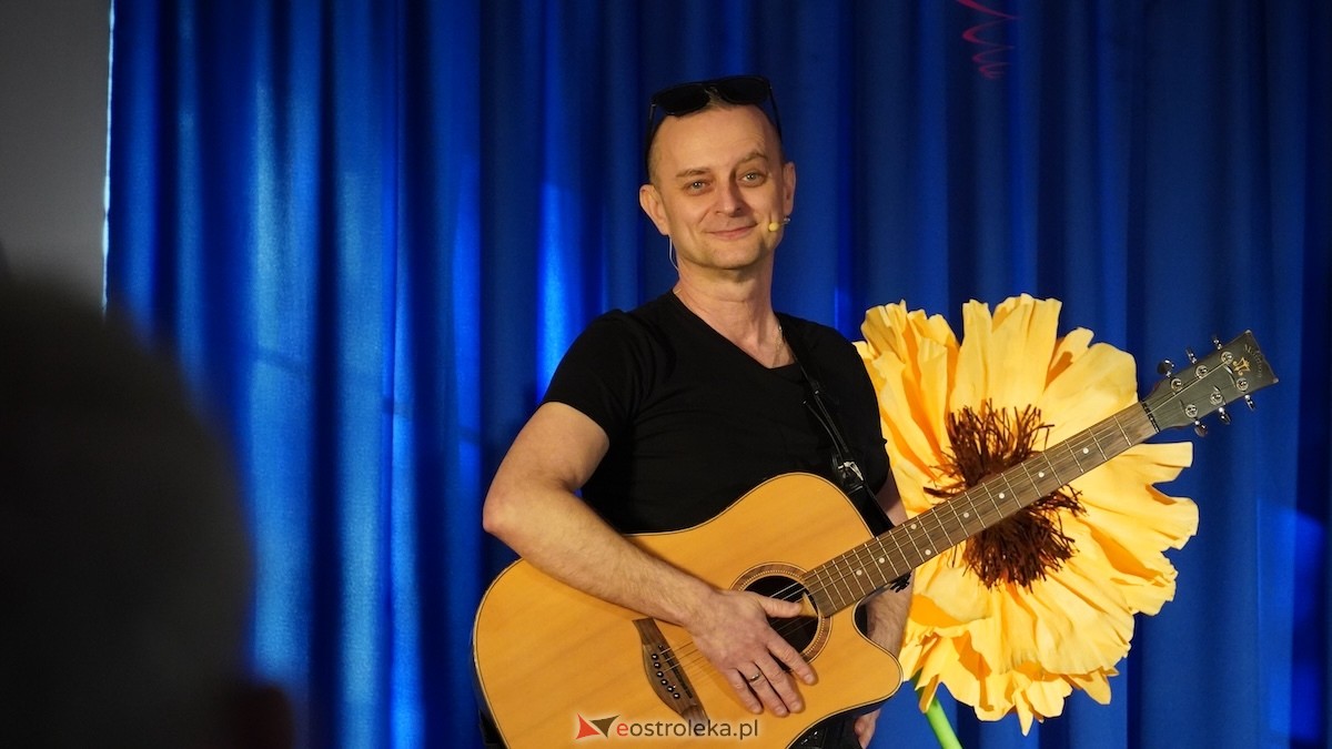 Kabaret Rozumisz w Troszynie [15.03.2026] - zdjęcie #35 - eOstroleka.pl