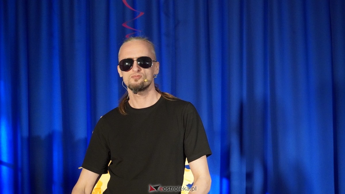 Kabaret Rozumisz w Troszynie [15.03.2026] - zdjęcie #10 - eOstroleka.pl