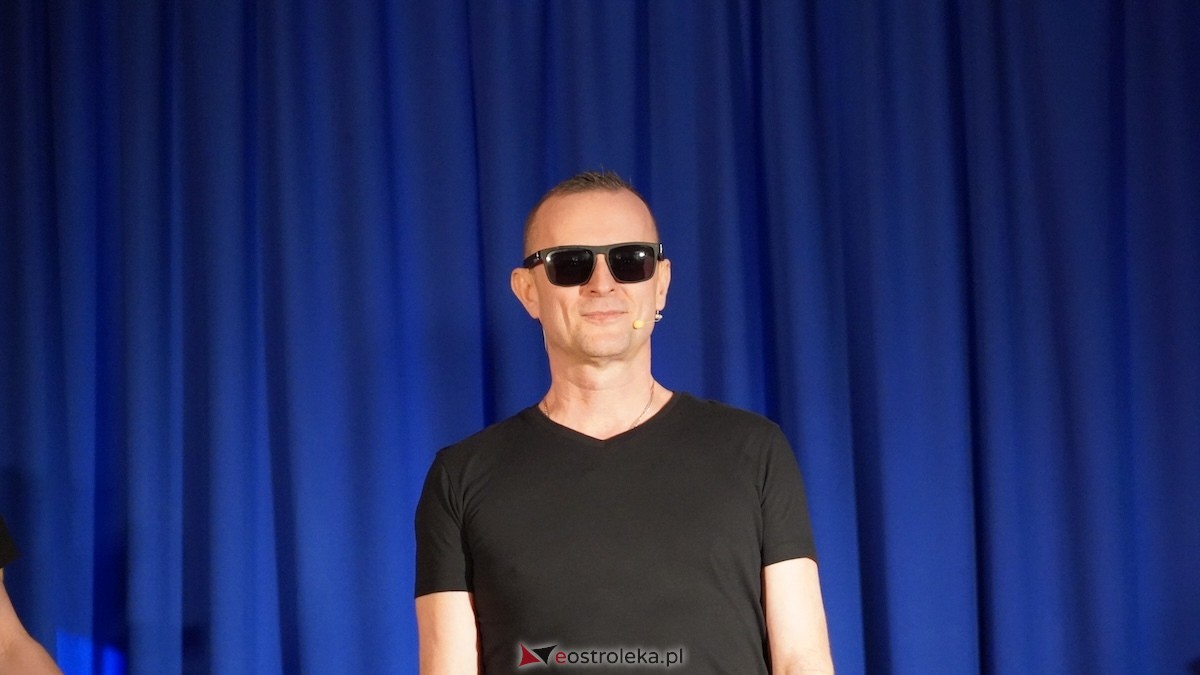 Kabaret Rozumisz w Troszynie [15.03.2026] - zdjęcie #9 - eOstroleka.pl