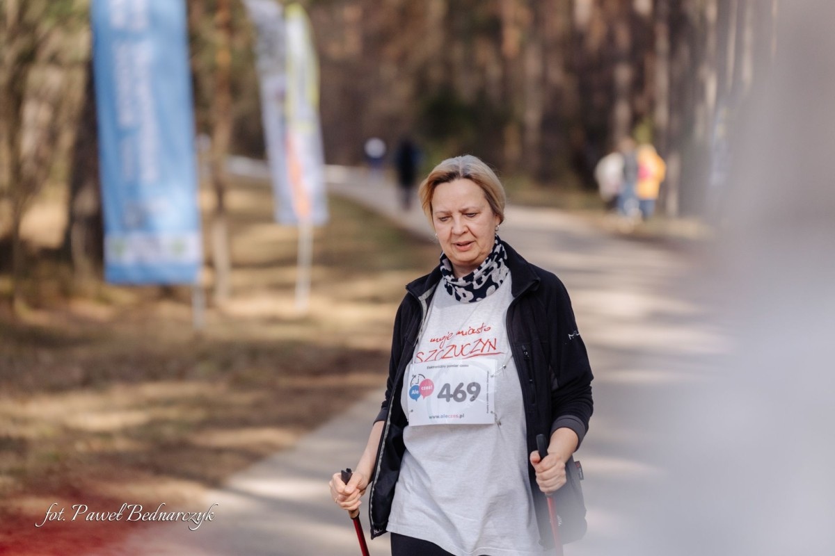 Serafin gościł biegaczy i miłośników Nordic Walking. Tak wyglądał VIII Kurpiowski Bieg Morsa [08.03.2026]  - zdjęcie #122 - eOstroleka.pl