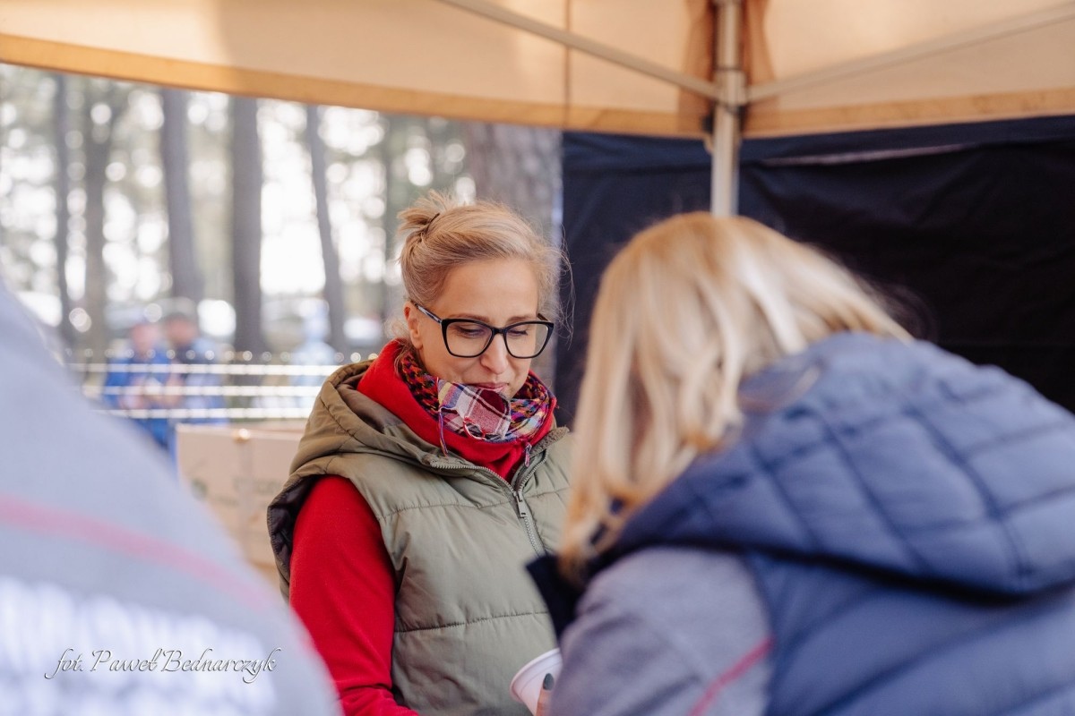 Serafin gościł biegaczy i miłośników Nordic Walking. Tak wyglądał VIII Kurpiowski Bieg Morsa [08.03.2026]  - zdjęcie #248 - eOstroleka.pl