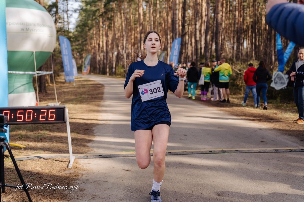 Serafin gościł biegaczy i miłośników Nordic Walking. Tak wyglądał VIII Kurpiowski Bieg Morsa [08.03.2026]  - zdjęcie #245 - eOstroleka.pl