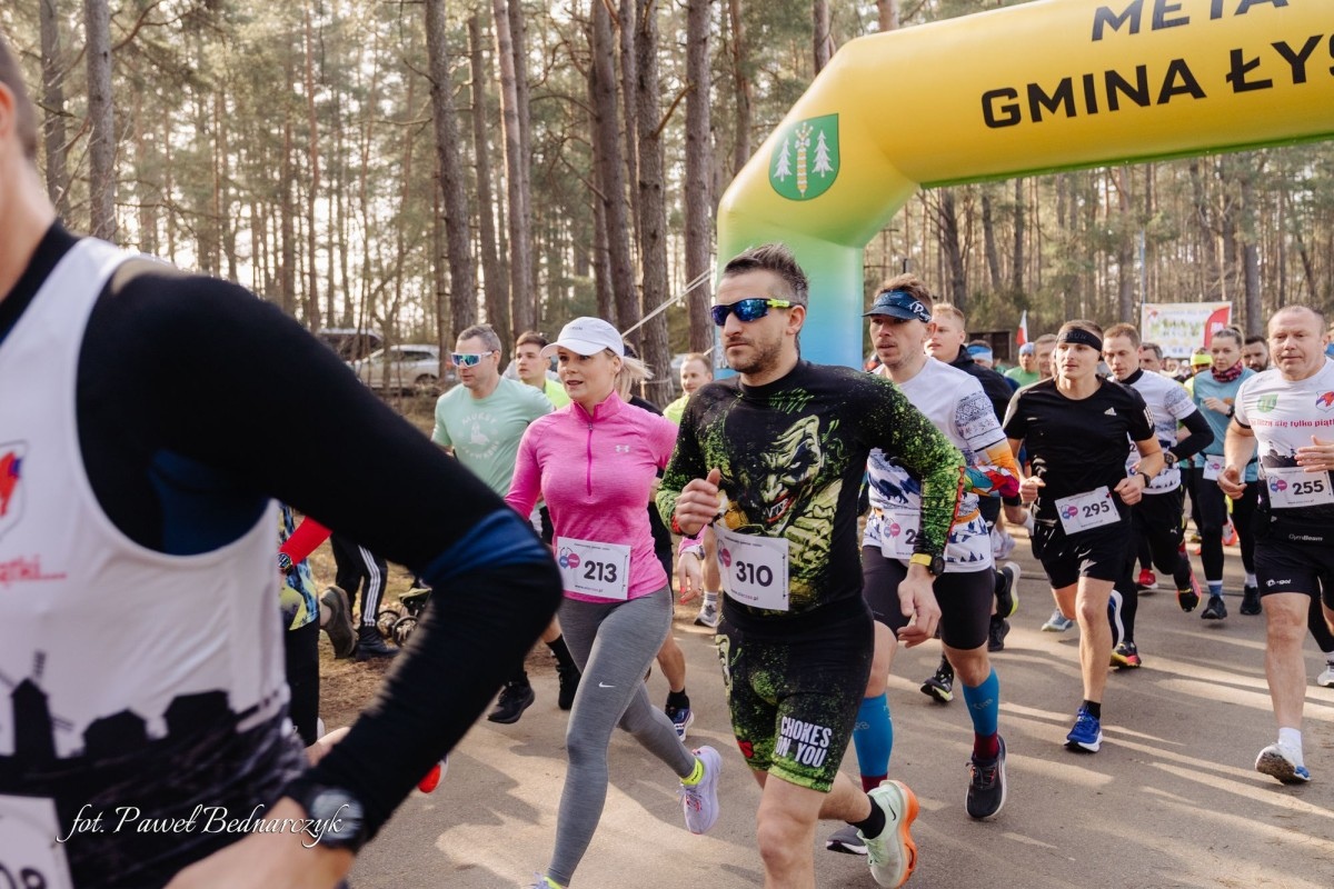 Serafin gościł biegaczy i miłośników Nordic Walking. Tak wyglądał VIII Kurpiowski Bieg Morsa [08.03.2026]  - zdjęcie #243 - eOstroleka.pl