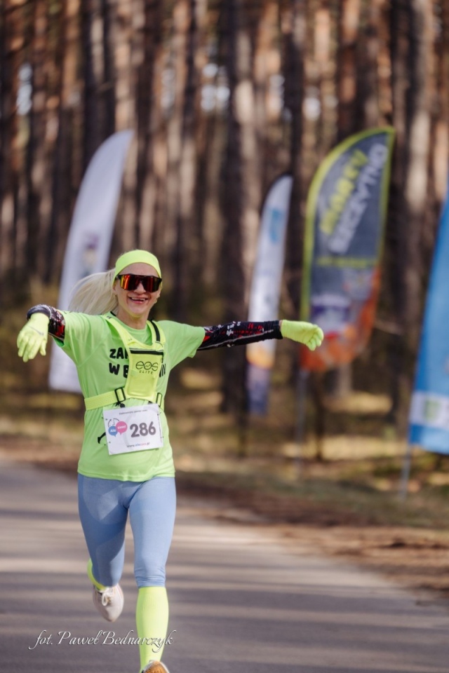 Serafin gościł biegaczy i miłośników Nordic Walking. Tak wyglądał VIII Kurpiowski Bieg Morsa [08.03.2026]  - zdjęcie #230 - eOstroleka.pl