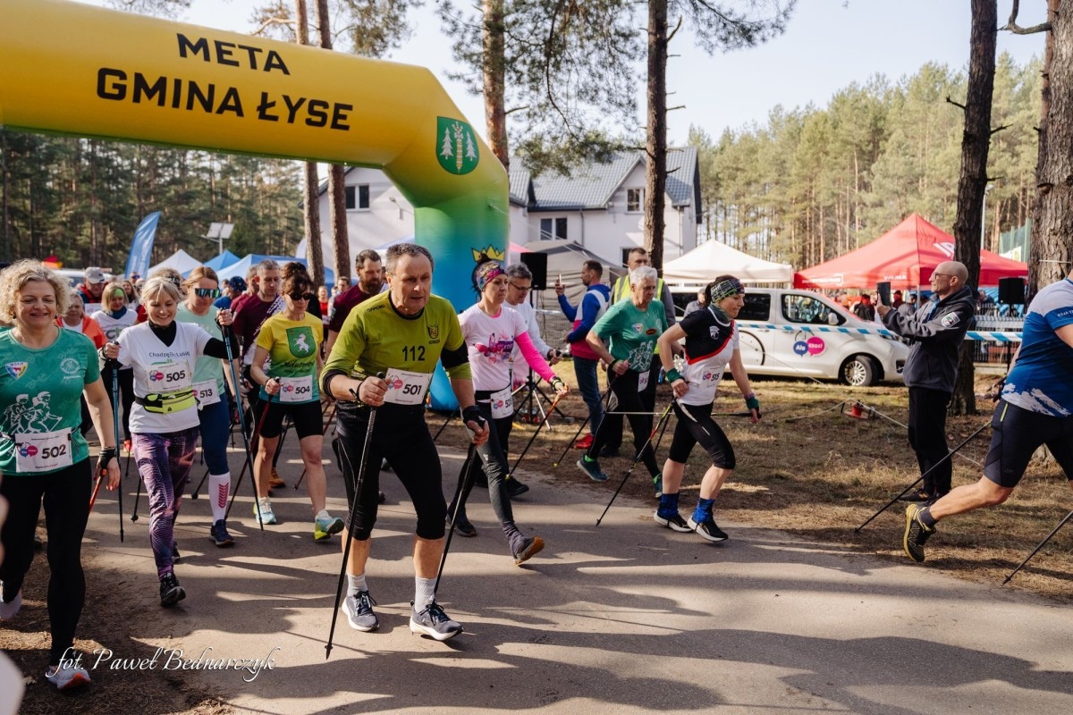 Serafin gościł biegaczy i miłośników Nordic Walking. Tak wyglądał VIII Kurpiowski Bieg Morsa [08.03.2026]  - zdjęcie #227 - eOstroleka.pl