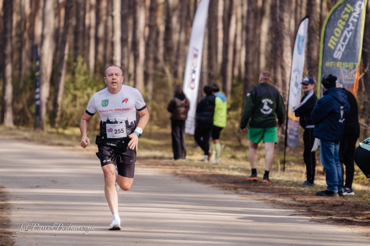 Serafin gościł biegaczy i miłośników Nordic Walking. Tak wyglądał VIII Kurpiowski Bieg Morsa [08.03.2026]  - zdjęcie #222 - eOstroleka.pl