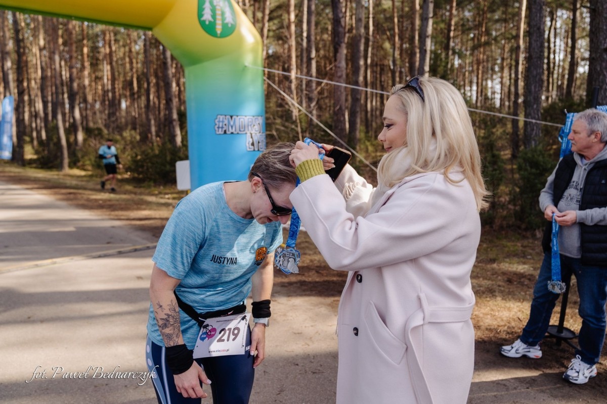 Serafin gościł biegaczy i miłośników Nordic Walking. Tak wyglądał VIII Kurpiowski Bieg Morsa [08.03.2026]  - zdjęcie #220 - eOstroleka.pl