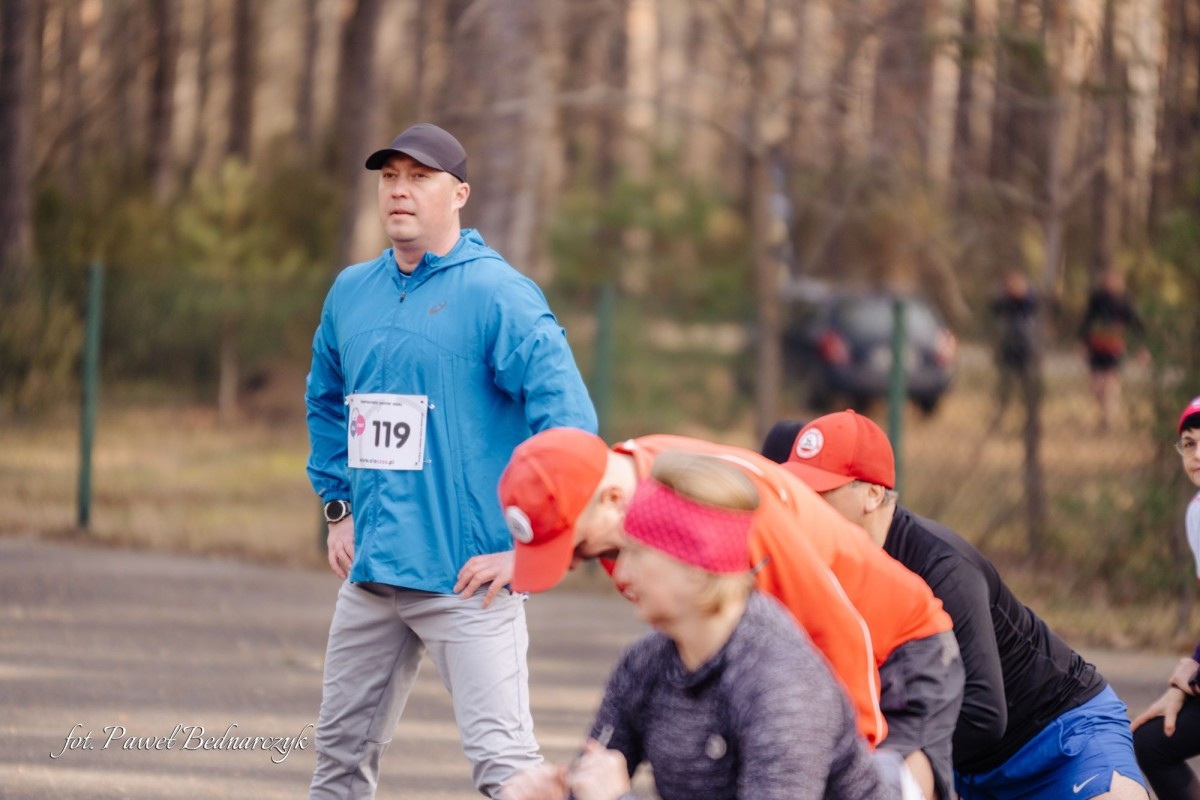 Serafin gościł biegaczy i miłośników Nordic Walking. Tak wyglądał VIII Kurpiowski Bieg Morsa [08.03.2026]  - zdjęcie #210 - eOstroleka.pl
