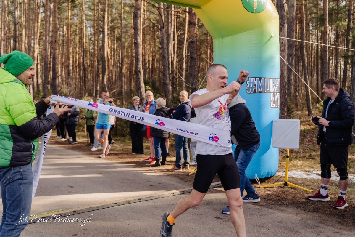 Serafin gościł biegaczy i miłośników Nordic Walking. Tak wyglądał VIII Kurpiowski Bieg Morsa [08.03.2026]  - zdjęcie #199 - eOstroleka.pl
