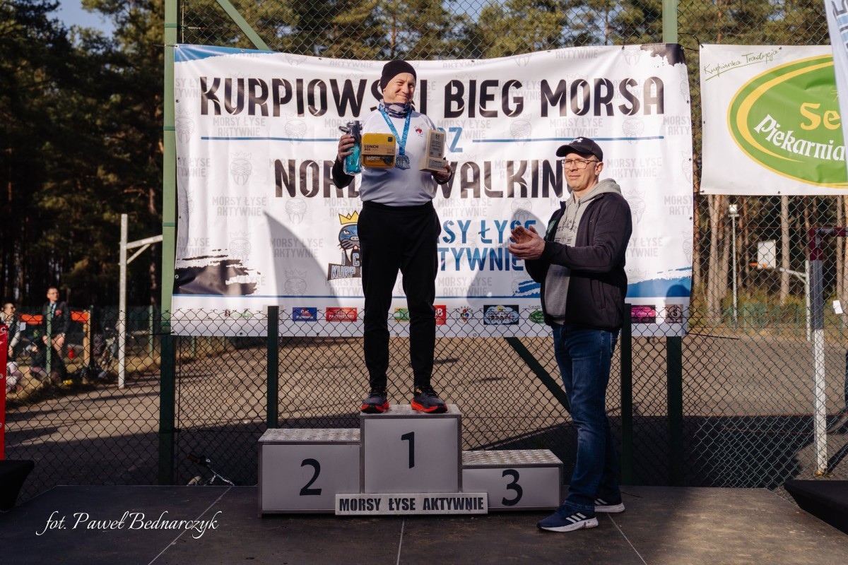 Serafin gościł biegaczy i miłośników Nordic Walking. Tak wyglądał VIII Kurpiowski Bieg Morsa [08.03.2026]  - zdjęcie #77 - eOstroleka.pl