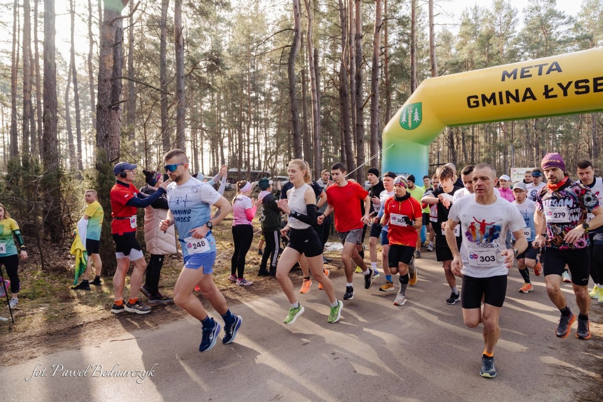 Serafin gościł biegaczy i miłośników Nordic Walking. Tak wyglądał VIII Kurpiowski Bieg Morsa [08.03.2026]  - zdjęcie #196 - eOstroleka.pl