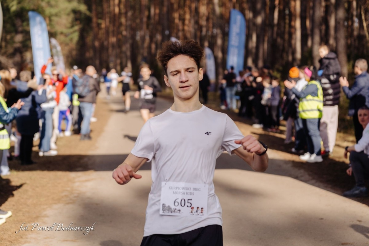 Serafin gościł biegaczy i miłośników Nordic Walking. Tak wyglądał VIII Kurpiowski Bieg Morsa [08.03.2026]  - zdjęcie #75 - eOstroleka.pl