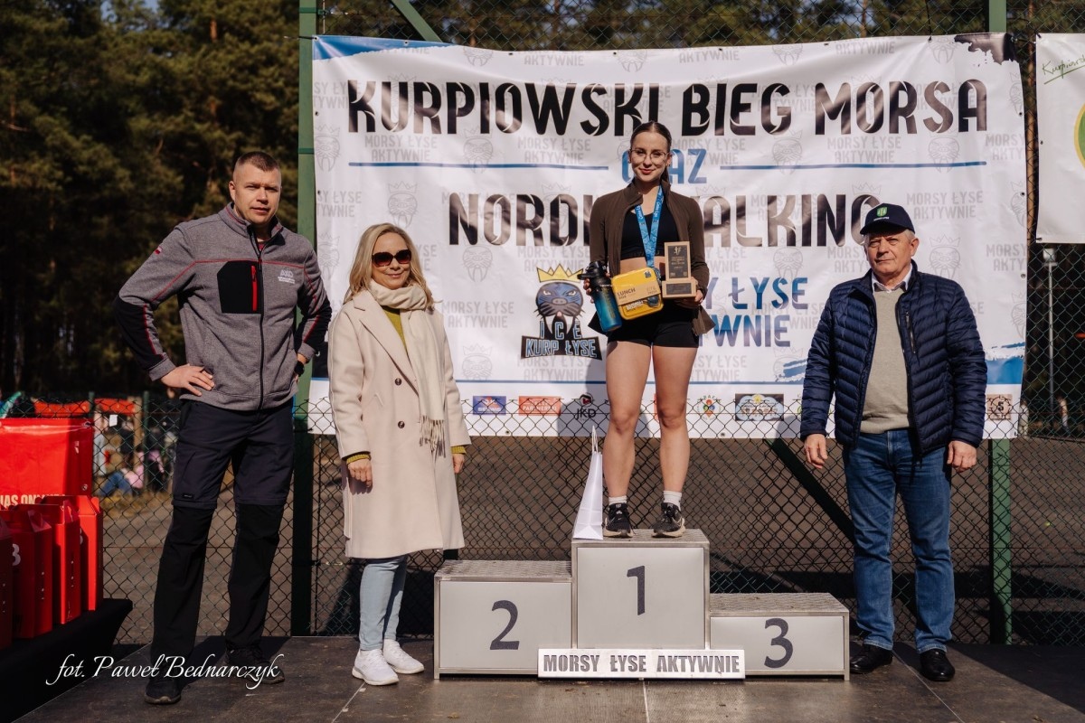 Serafin gościł biegaczy i miłośników Nordic Walking. Tak wyglądał VIII Kurpiowski Bieg Morsa [08.03.2026]  - zdjęcie #72 - eOstroleka.pl