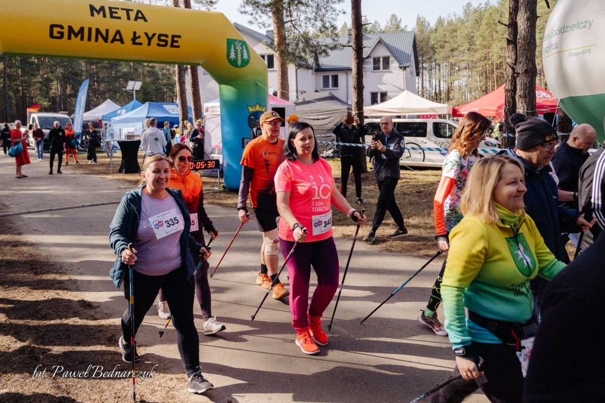 Serafin gościł biegaczy i miłośników Nordic Walking. Tak wyglądał VIII Kurpiowski Bieg Morsa [08.03.2026]  - zdjęcie #177 - eOstroleka.pl