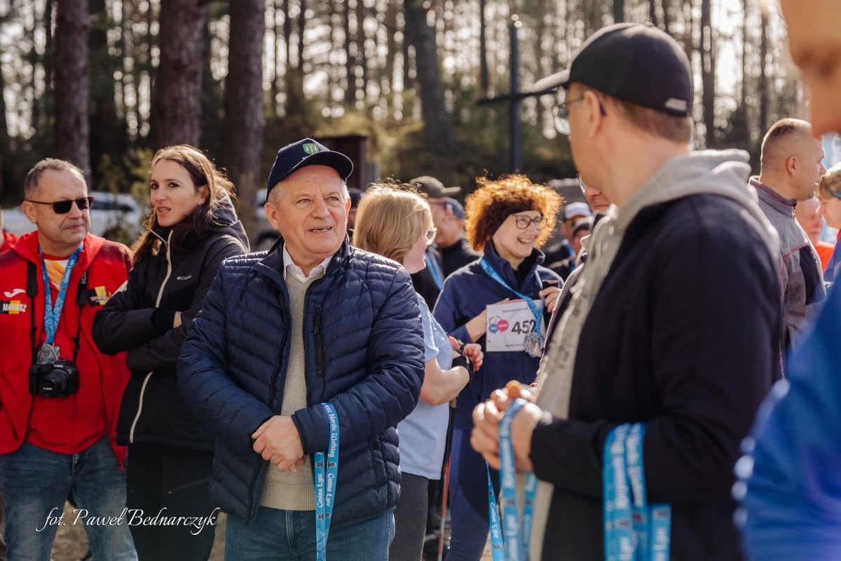 Serafin gościł biegaczy i miłośników Nordic Walking. Tak wyglądał VIII Kurpiowski Bieg Morsa [08.03.2026]  - zdjęcie #64 - eOstroleka.pl