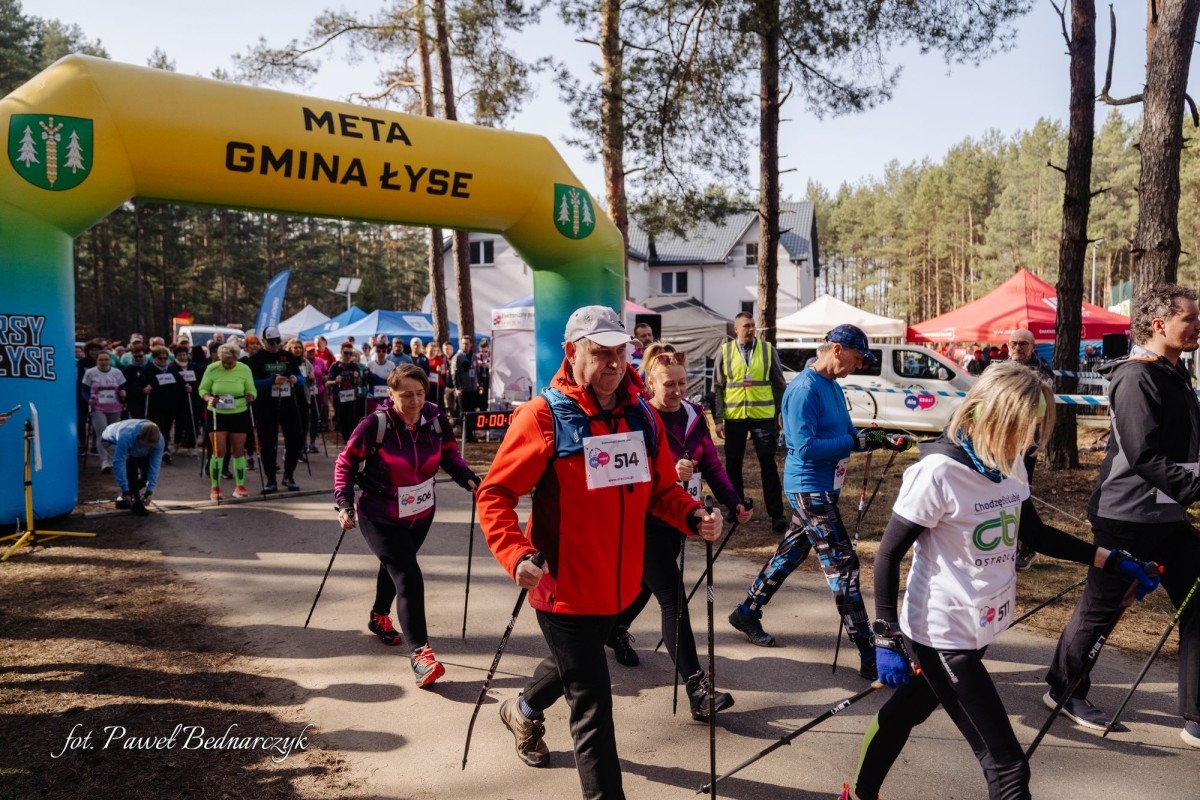 Serafin gościł biegaczy i miłośników Nordic Walking. Tak wyglądał VIII Kurpiowski Bieg Morsa [08.03.2026]  - zdjęcie #168 - eOstroleka.pl